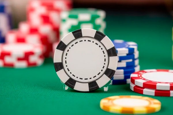 Обзоры новых функций и акций ПокерОК